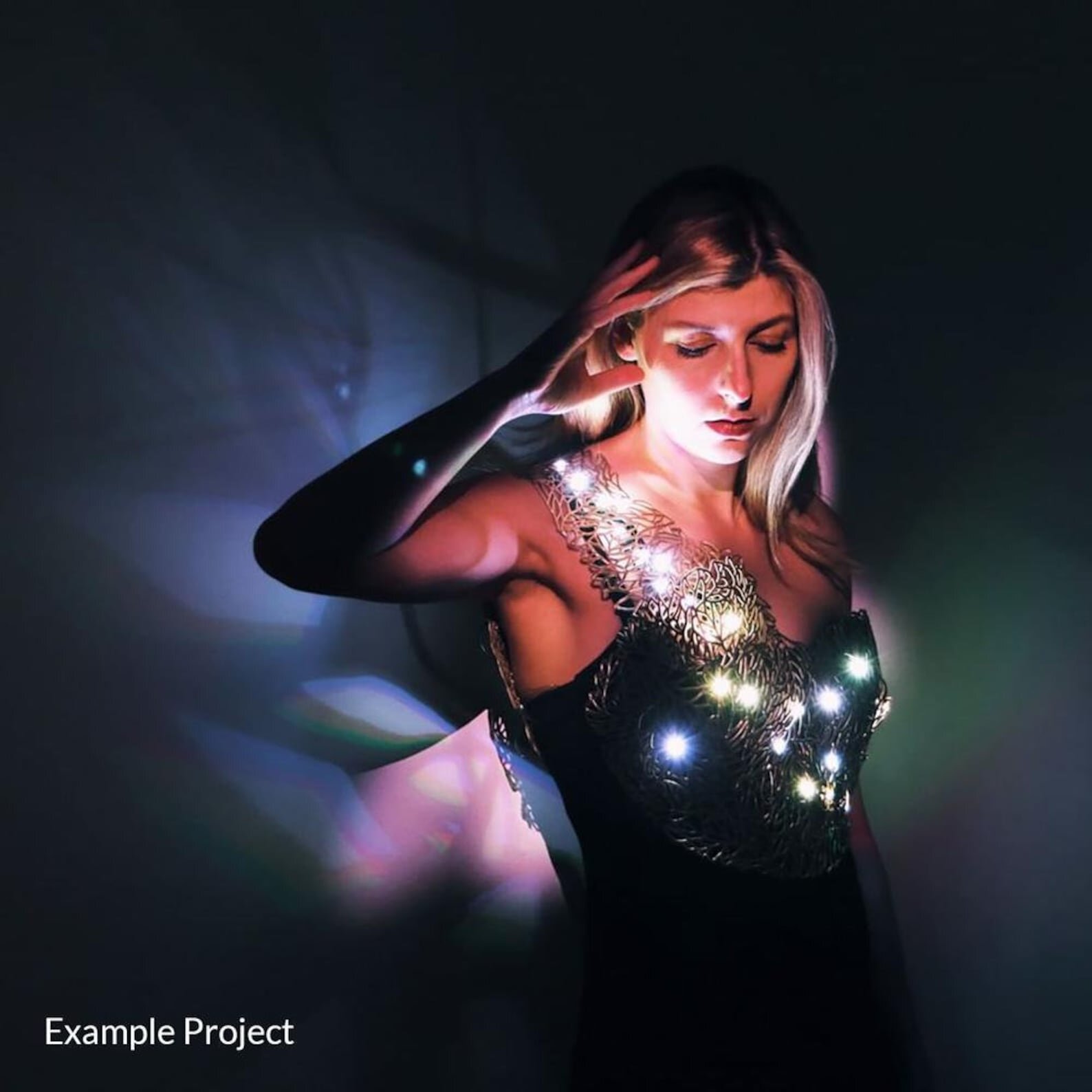 LED strand displaying multiple color modes and patterns